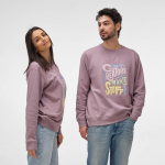 Sweat-shirt unisexe en coton bio avec molleton français 300 g/m² Capri couleur lilas vue d'ambiance