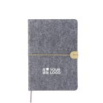 Carnet A5 en feutre recyclé, fermeture en similicuir et pages lignées couleur gris avec zone d'impression