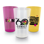 Grand gobelet en plastique réutilisable fabriqué en Europe 600 ml couleur translucide