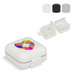 Pilulier compact en plastique avec plusieurs compartiments