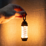 Lampe rechargeable avec 10 h d’autonomie et charge USB-C couleur noir quatrière vue