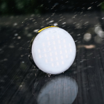 Lampe torche d’extérieur 300 lumens avec batterie externe 10 000 mAh couleur noir quatrière vue