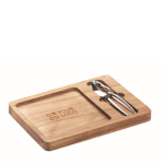 Set casse-noix et assiette en bois d’acacia pour cadeau d’entreprise couleur bois vue avec zone d'impression
