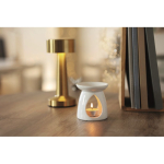 Set diffuseur d'arômes en céramique avec bougie et huile de vanille couleur blanc vue d'ambiance