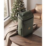 Sac à dos pour ordinateur en PU, doublure en RPET et compartiment 15'' couleur vert foncé vue d'ambiance principale