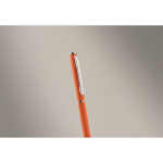 Stylo en aluminium recyclé avec clip chromé et encre bleue couleur orange deuxième vue photographique