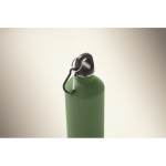 Gourde en inox recyclé avec finition caoutchoutée et mousqueton 750 ml couleur vert foncé deuxième vue photographique