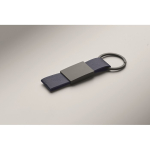 Coffret avec stylo en aluminium recyclé et porte-clés en similicuir couleur bleu quatrième vue photographique