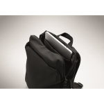 Sac à dos en nylon déperlant compatible avec ordinateur portable 16” couleur noir troisième vue photographique