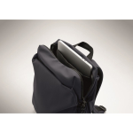 Sac à dos en nylon déperlant compatible avec ordinateur portable 16” couleur bleu marine troisième vue photographique
