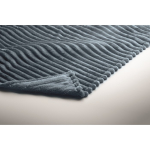 Plaid polaire à rayures avec ruban et carte kraft 450 g/m² couleur noir mat troisième vue photographique