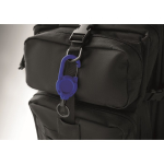 Porte-badge en plastique résistant avec mousqueton et câble de 60 cm couleur bleu roi cinquième vue photographique