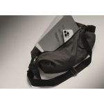 Sac bandoulière urbain en nylon déperlant avec sangle réglable couleur noir quatrième vue photographique