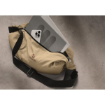 Sac bandoulière urbain en nylon déperlant avec sangle réglable couleur kaki troisième vue d'ambiance 2