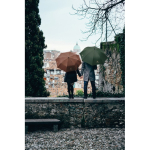 Parapluie automatique pliable en polyester résistant au vent Ø94 couleur vert vue d'ambiance principale
