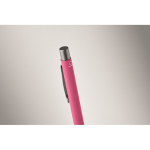 Stylo en aluminium recyclé avec finition caoutchoutée et encre bleue couleur fuchsia troisième vue photographique