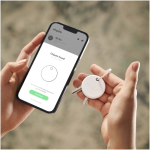 Traceur Bluetooth étanche avec alarme sonore Chipolo couleur blanc image nature morte