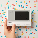 Carte traceur rechargeable Apple et Android Chipolo couleur gris graphite deuxième vue avec boîte