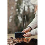 Radio d’urgence avec batterie externe Nordic Drift Titan 4 000 mAh couleur noir vue d'ambiance