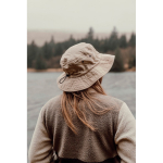 Chapeau léger à 5 panneaux avec cordon 115 g/m² Nordic Drift couleur beige vue d'ambience 3