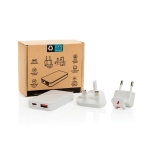 Chargeur plat ultra-fin avec prises voyage et USB-C 65 W couleur blanc cassé vue avec boîte