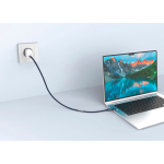 Câble de charge rapide 2 en 1 tressé anti-nœuds 60 W 120 cm couleur bleu bondi vue d'ambiance