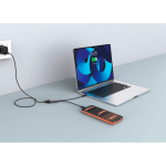 Câble de charge sur mesure à double sortie USB-C, charge rapide 100 W couleur noir vue d'ambiance
