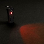 Alarme personnelle compacte rechargeable USB-C avec lumière LED 150 dB couleur noir huitième vue