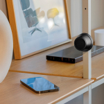 Enceinte compacte magnétique avec résistance IPX4 5 W 500 mAh couleur noir vue d'ambiance 2