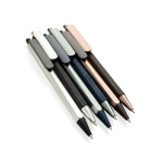 Stylo à bille triangulaire en plastique recyclé à clic, encre bleue couleur noir vue générale
