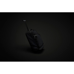 Sac à dos trolley cabine à roulettes avec RFID Swiss Peak 22 L couleur noir vue d'ambiance