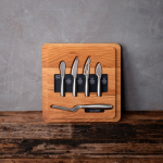Set de fromages avec planche en chêne européen Boska 29 x 29 cm couleur marron