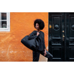 Sac de voyage en nylon avec ouverture rigide et 35 L Thule Subterra 2 couleur noir vue d'ambiance 4