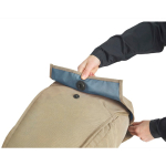 Sac à dos avec rabat magnétique pour PC 16” Thule Paramount couleur beige troisième vue