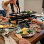 Appareil à raclette avec plaque réversible antiadhésive Boska couleur noir