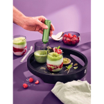 Set matcha en coffret avec verre et mousseur 250 ml AdHoc Chado couleur vert vue d'ambiance 2