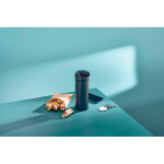 Mug isotherme anti-fuite à double paroi 500 ml AdHoc Pulse couleur gris vue d'ambiance