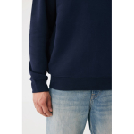 Sweat unisexe à col rond en molleton 340 g/m² Iqoniq Torla couleur bleu marine cinquième vue avec modèle
