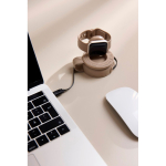 Chargeur sans fil écologique pliable 2 en 1 avec USB-C et 15 W couleur ivoire vue d'ambiance