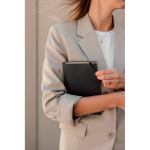 Set carnet et stylo avec coffret cadeau A5, pages lignées couleur noir vue d'ambience 3