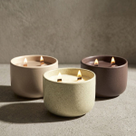 Bougie parfumée en céramique à double mèche bois 320 g vue détaillée