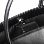 Sac premium en similicuir à fermeture magnétique 520 g/m² couleur noir troisième vue