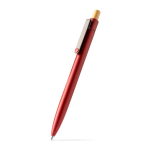 Stylo en aluminium avec bouton-poussoir en bambou, clip métallique et encre bleue couleur rouge première vue d'usage