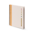 Carnet A5 en carton recyclé issu de briques de lait avec détail en bambou couleur naturel première vue d'usage