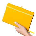 Carnet A5 en PU recyclé avec marque-page et pages lignées couleur jaune quatrième vue