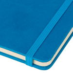 Carnet A5 en PU recyclé avec marque-page et pages lignées couleur bleu ciel deuxième vue