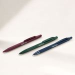 Stylo en aluminium recyclé avec détails métallisés et encre bleue