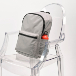 Sac à dos léger en plastique recyclé avec intérieur rembourré pour PC 15,6” couleur gris vue d'ambiance