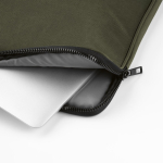 Housse pour ordinateur portable en nylon recyclé résistante et imperméable 15,6'' couleur vert foncé vue détaillée