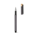 Stylo roller en aluminium recyclé et bambou avec encre bleue couleur gris troisième vue